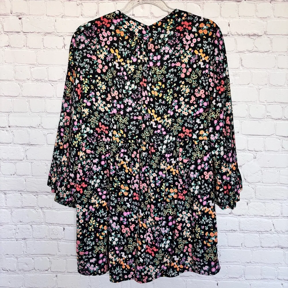 CHRISTIAN SIRIANO Boho 3/4 Sleeve Floral Tunic Top--EUC--M - Picture 8 of 16